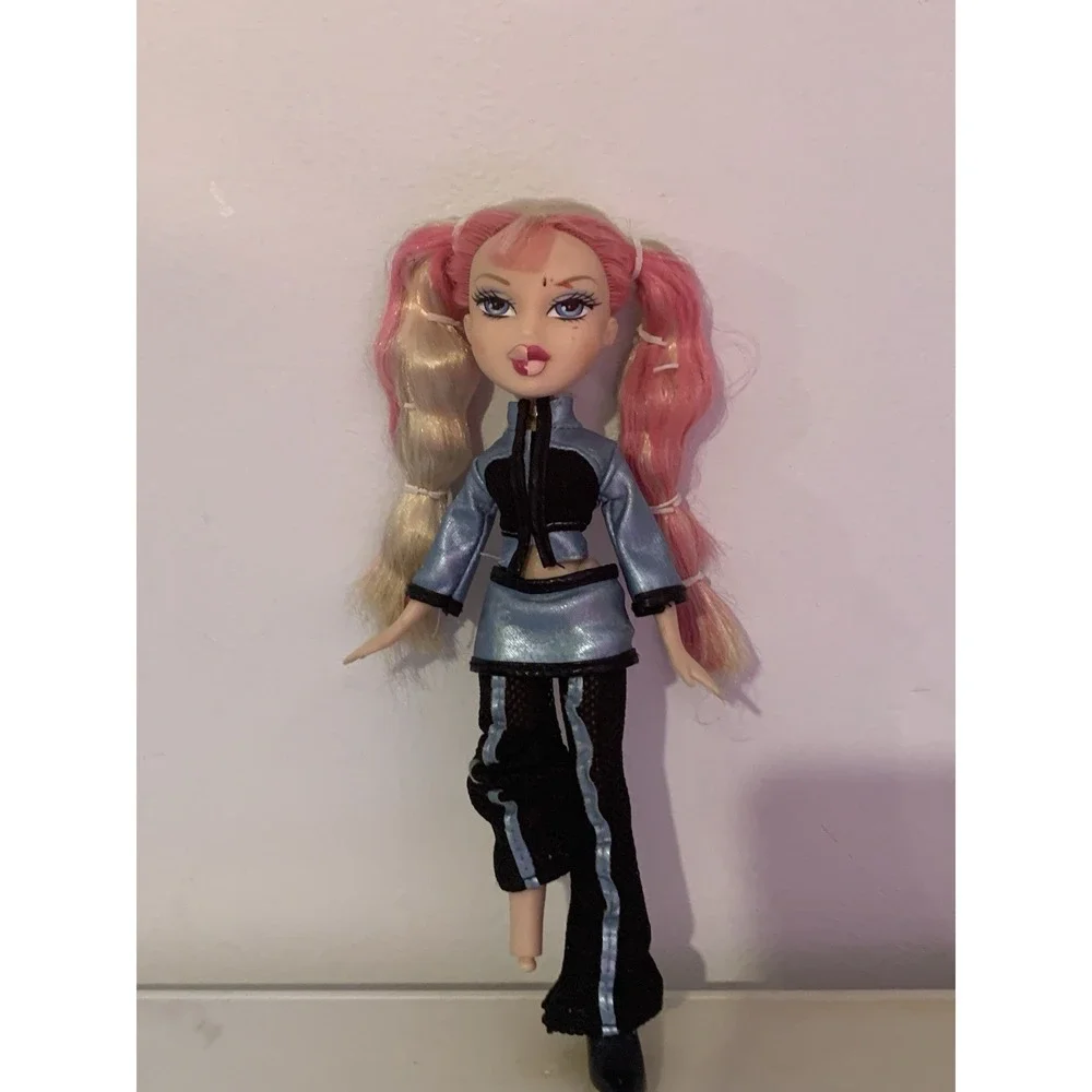 Bratz Live In Concert Space Angelz Cloe Fashion Doll-2005 MGA